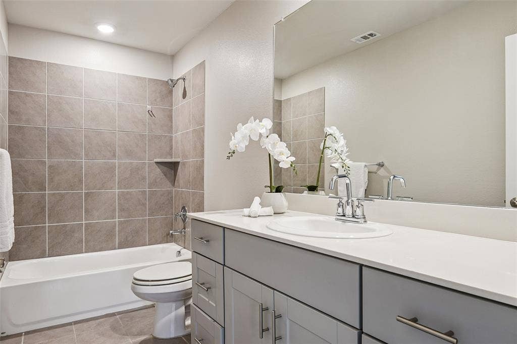 4925 Westhill Drive, McKinney, TX 75071 4925 Westhill Drive, McKinney, TX 75071