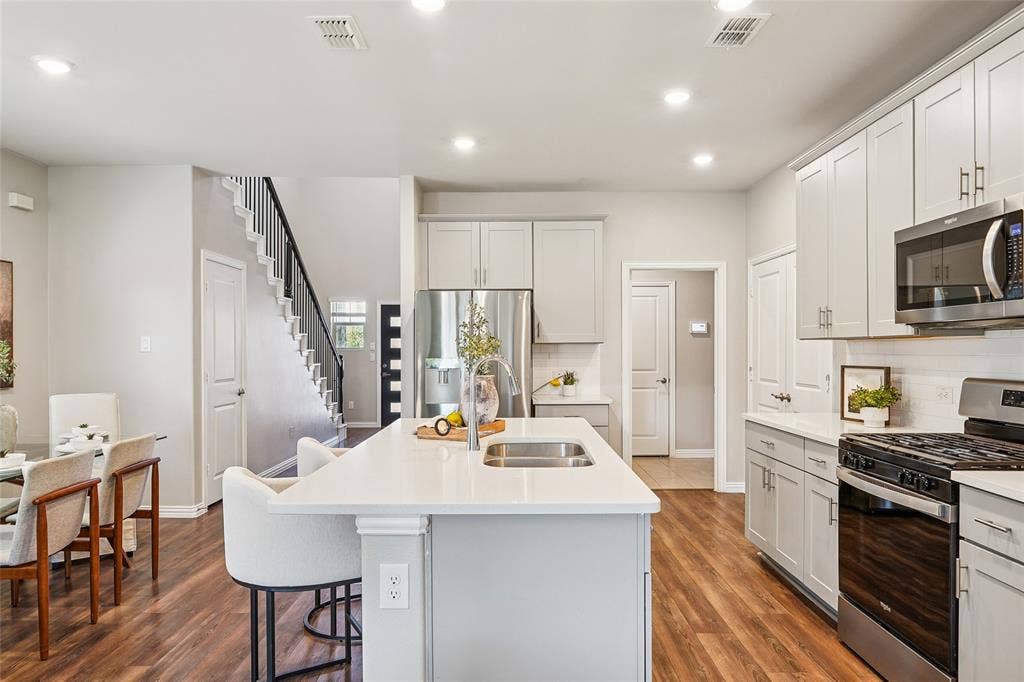 4925 Westhill Drive, McKinney, TX 75071 4925 Westhill Drive, McKinney, TX 75071