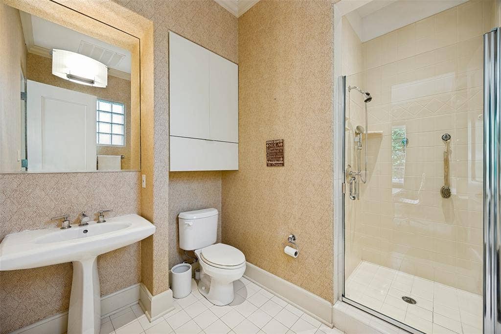 2203 Allen Street, Dallas, TX 75204 2203 Allen Street, Dallas, TX 75204
