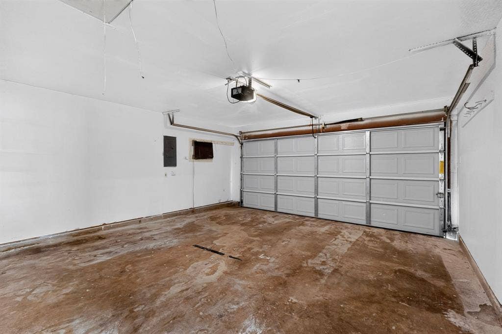 11231 Pelican Drive, Dallas, TX 75238 11231 Pelican Drive, Dallas, TX 75238
