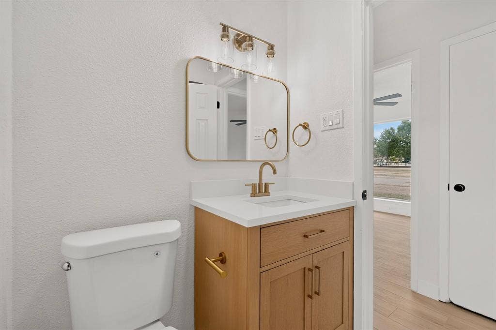 11231 Pelican Drive, Dallas, TX 75238 11231 Pelican Drive, Dallas, TX 75238