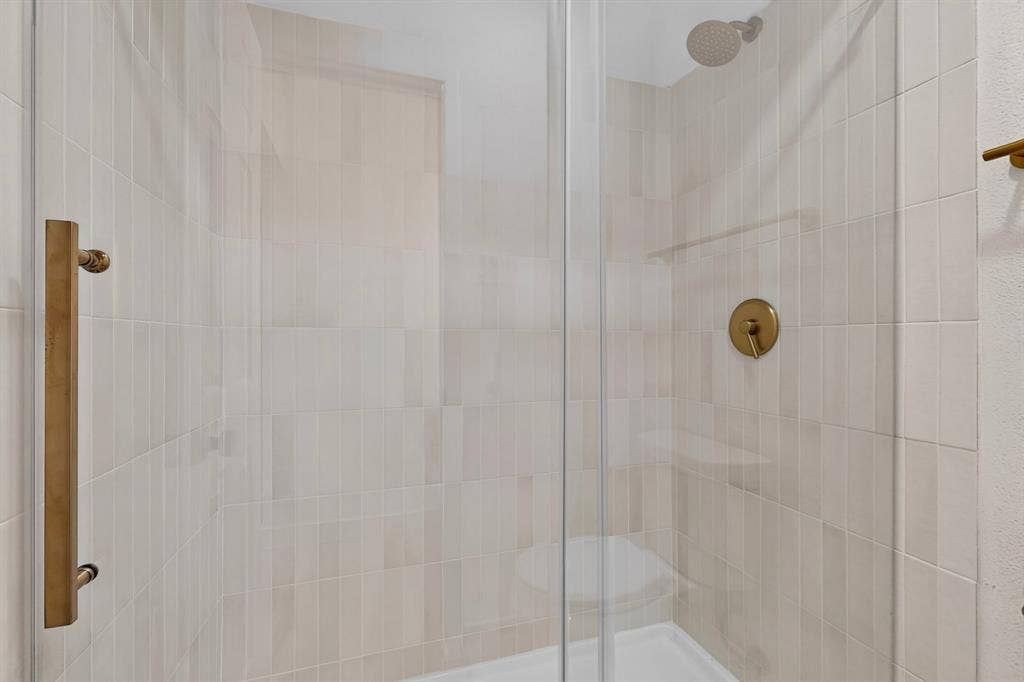 11231 Pelican Drive, Dallas, TX 75238 11231 Pelican Drive, Dallas, TX 75238