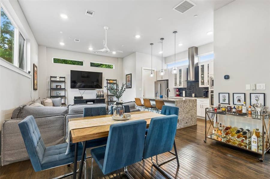 Property photo for 5914 Lindell Avenue, #400, Dallas, TX