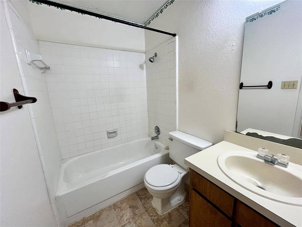 424 NW 23rd Street, Grand Prairie, TX 75050 424 NW 23rd Street, Grand Prairie, TX 75050