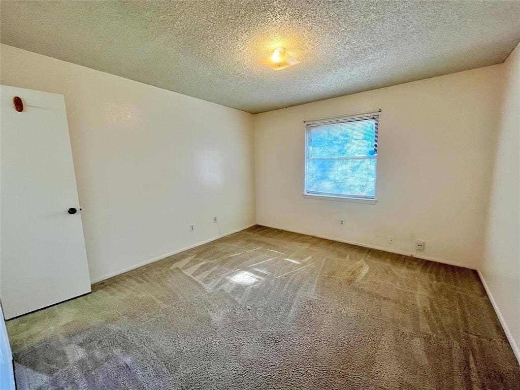 424 NW 23rd Street, Grand Prairie, TX 75050 424 NW 23rd Street, Grand Prairie, TX 75050