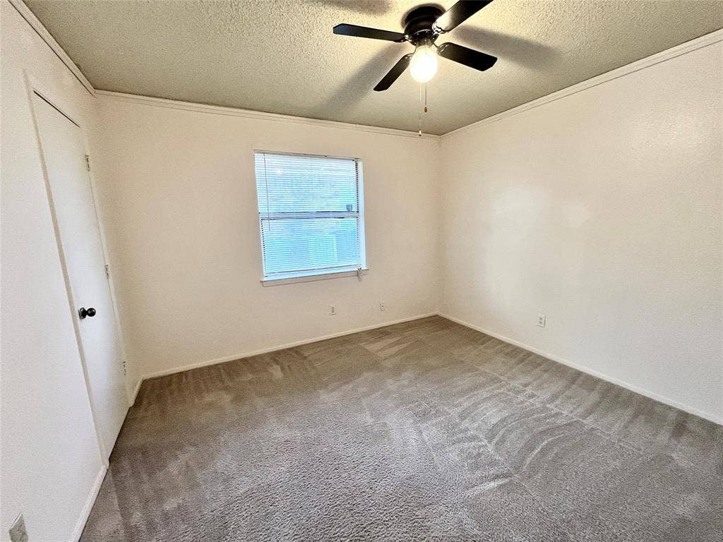 424 NW 23rd Street, Grand Prairie, TX 75050 424 NW 23rd Street, Grand Prairie, TX 75050
