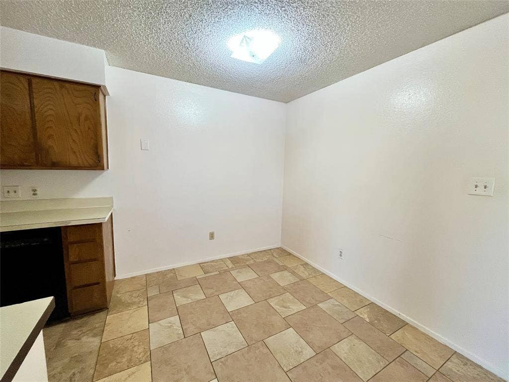 424 NW 23rd Street, Grand Prairie, TX 75050 424 NW 23rd Street, Grand Prairie, TX 75050