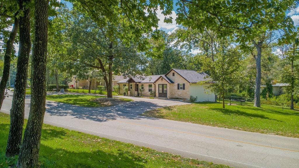 224 Hideaway Lane E, Hideaway, TX 75771 224 Hideaway Lane E, Hideaway, TX 75771