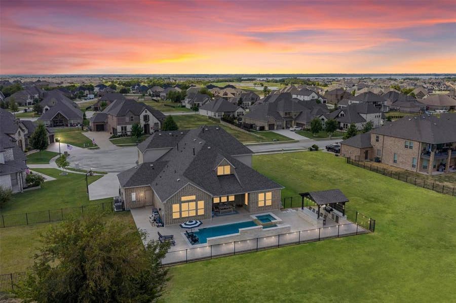 Property photo for 2427 Debracie Court, Heath, TX