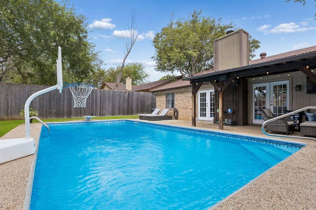 6512 Highview Terrace, Watauga, TX 76148 Pool with new liner