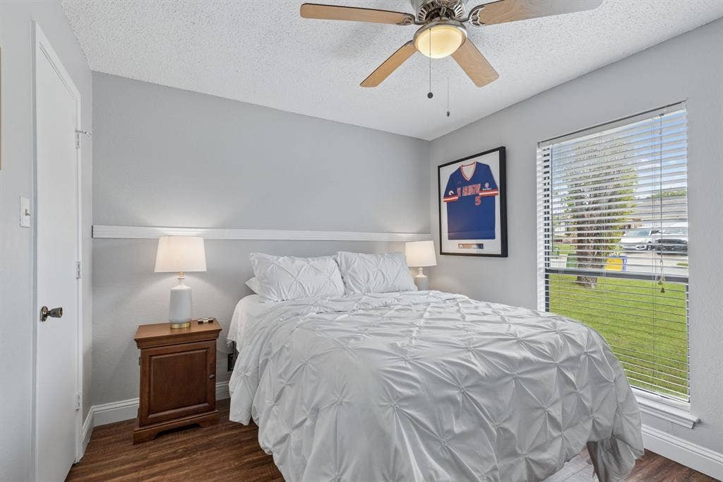 6512 Highview Terrace, Watauga, TX 76148 Front guest bedroom with fresh paint