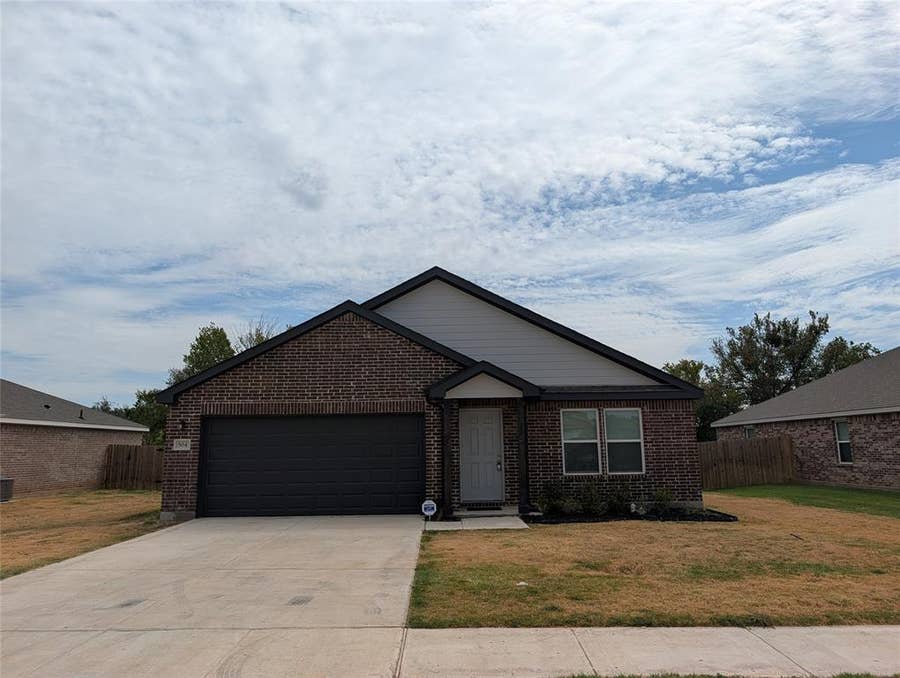 Property photo for 504 Jameson Street, Springtown, TX