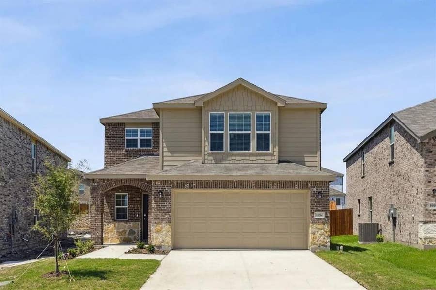 Property photo for 1917 Applewood Trail, Forney, TX