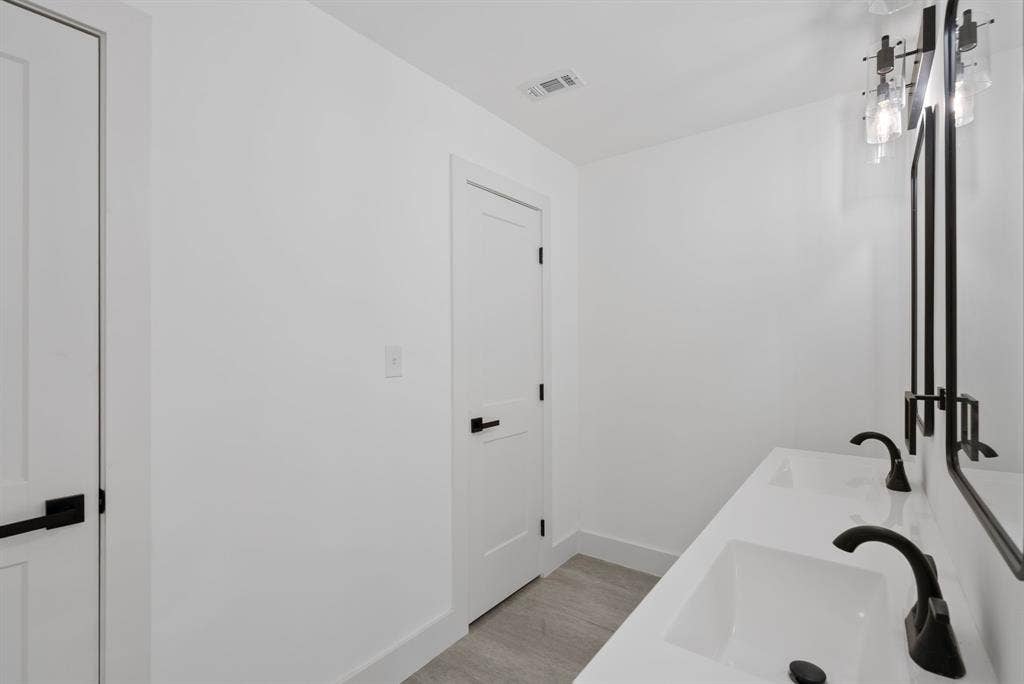 609 Thornwood Trail, Grand Prairie, TX 75052 609 Thornwood Trail, Grand Prairie, TX 75052