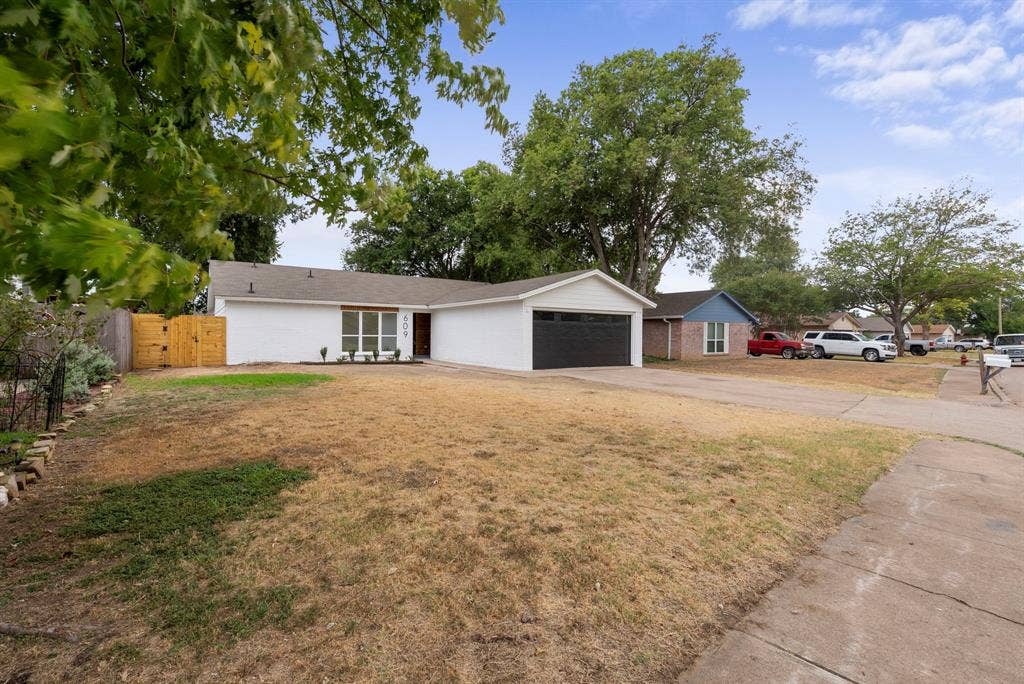 609 Thornwood Trail, Grand Prairie, TX 75052 609 Thornwood Trail, Grand Prairie, TX 75052
