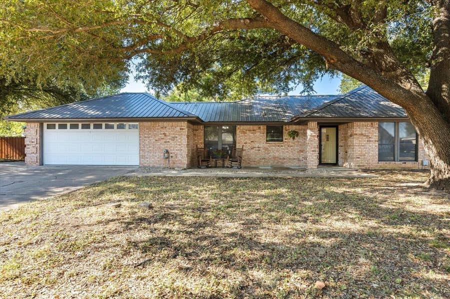 Property photo for 111 Wheeler Street, Glen Rose, TX