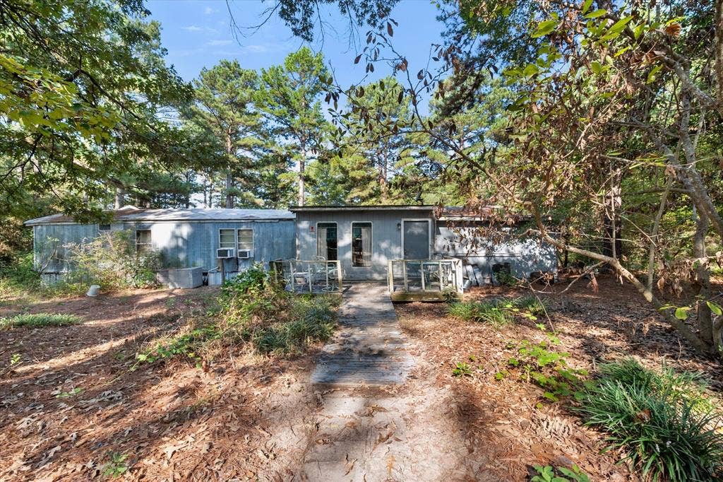 6723 County Road 4837, Larue, TX 75770 6723 County Road 4837, Larue, TX 75770