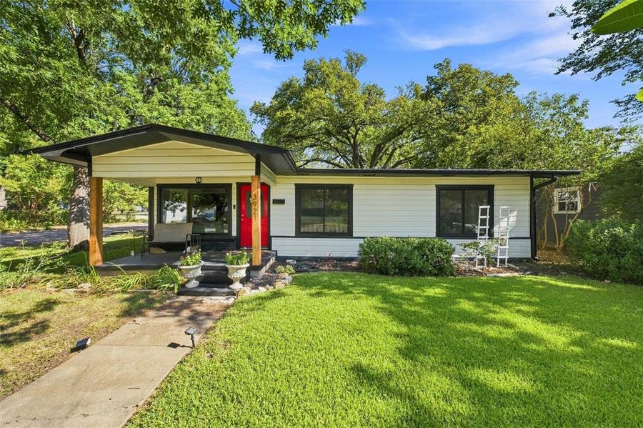 Property photo for 3921 Austin Avenue, Waco, TX