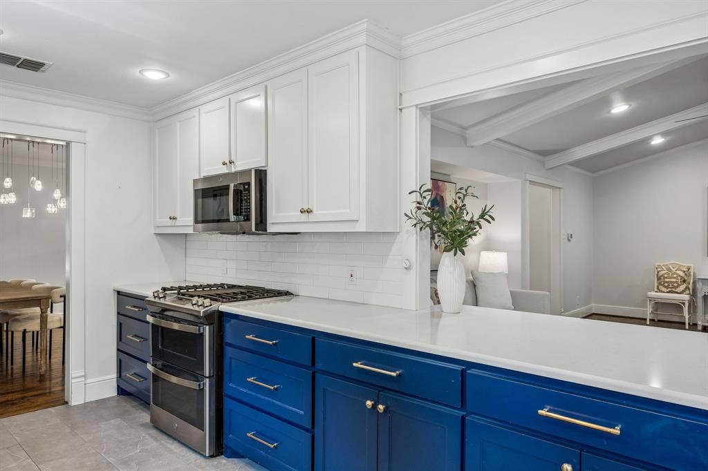 9946 Vistadale Drive, Dallas, TX 75238 9946 Vistadale Drive, Dallas, TX 75238