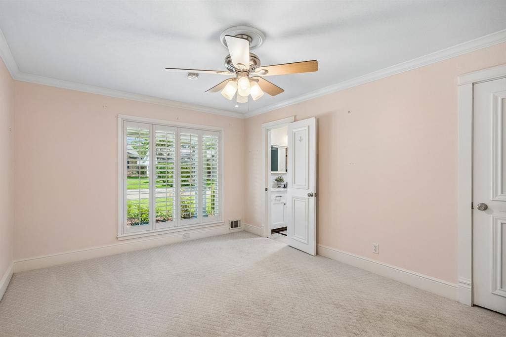 9946 Vistadale Drive, Dallas, TX 75238 9946 Vistadale Drive, Dallas, TX 75238