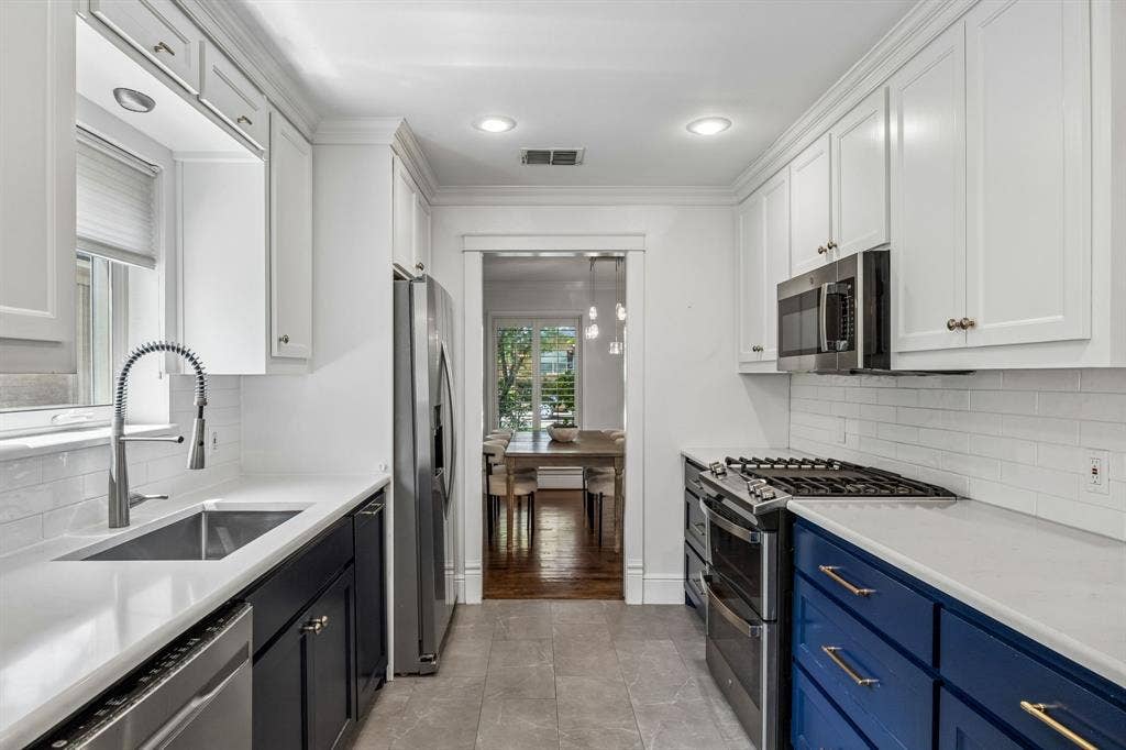 9946 Vistadale Drive, Dallas, TX 75238 9946 Vistadale Drive, Dallas, TX 75238