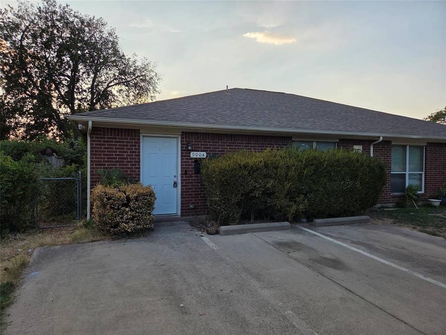 Property photo for 900 Naomi Lane, #A, Arlington, TX