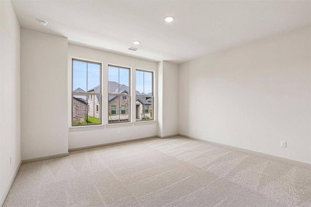 1109 Wheatgrass Mews, Celina, TX 75009 You'll find nicely sized secondary bedrooms in our Gaston plan.