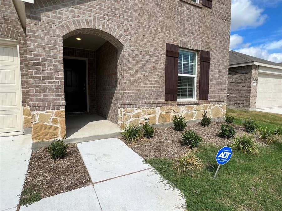 Property photo for 16013 Crews Avenue, Haslet, TX