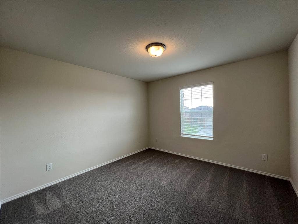 16013 Crews Avenue, Haslet, TX 76052