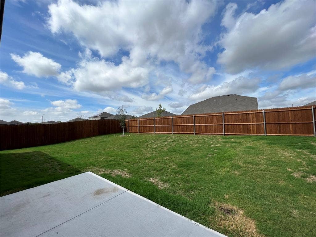 16013 Crews Avenue, Haslet, TX 76052