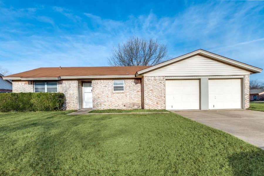 Property photo for 900 Skelly Street, Crowley, TX