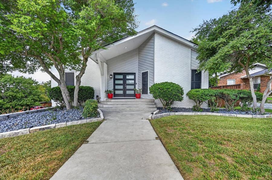 Property photo for 7624 Skylake Drive, Fort Worth, TX