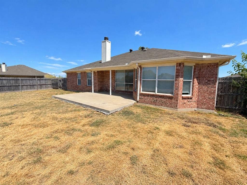 1334 Yukon Drive, Midlothian, TX 76065 1334 Yukon Drive, Midlothian, TX 76065