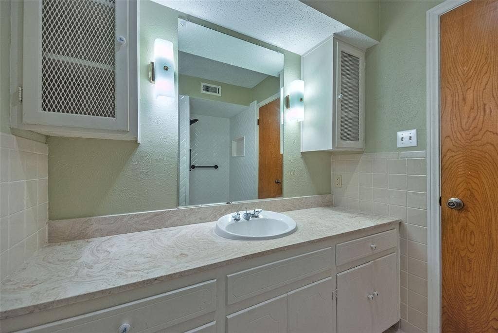 4709 Skillman Street, #B, Dallas, TX 75206 4709 Skillman Street, #B, Dallas, TX 75206