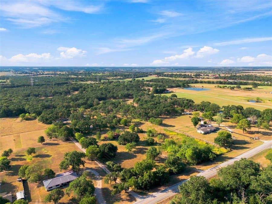 Property photo for 1056 E Central, Golinda, TX