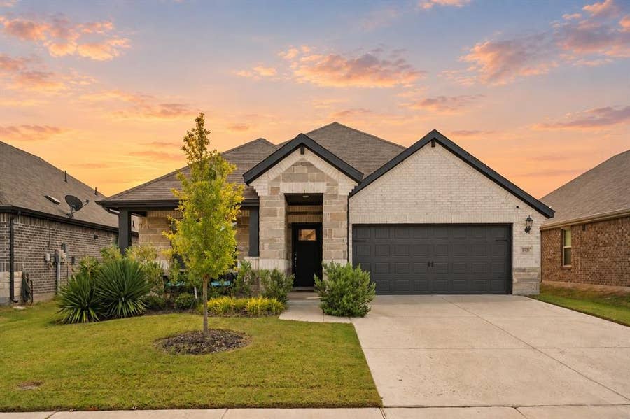 Property photo for 3903 Meredith Drive, Farmersville, TX