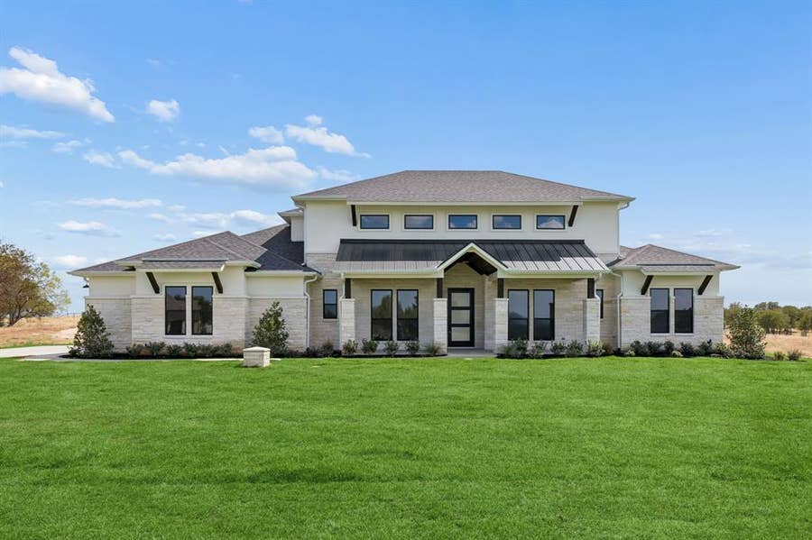 Property photo for 2053 Preserve Trail, Weatherford, TX