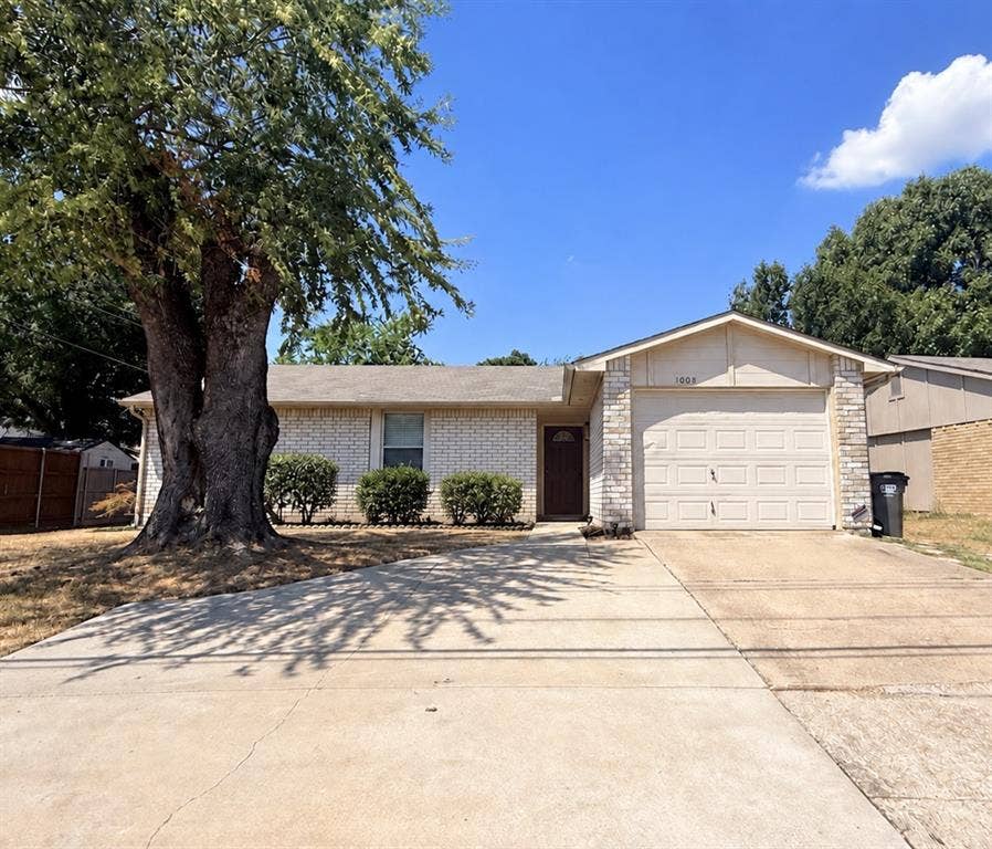 Property photo for 1008 S Jupiter Road, Allen, TX