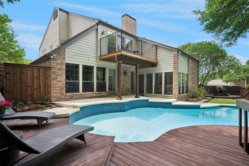 2001 Pebble Beach Court, Richardson, TX 75082 Beat the TX heat this summer with a covered patio and well maintained sparkling pool.
