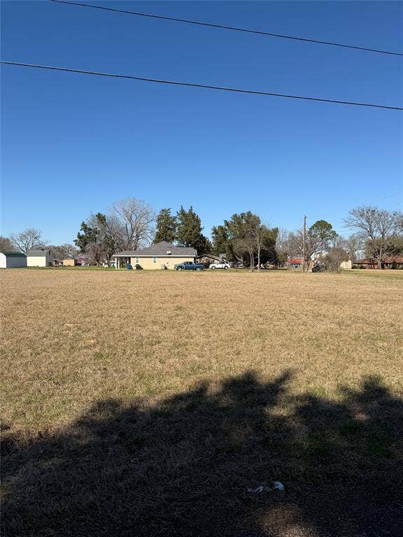 19198 Key Ranch Road, Trinidad, TX 75163 View of green lawn