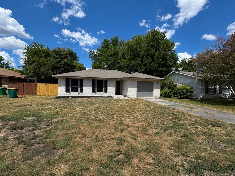 Property photo for 313 Taurus Drive, Cedar Hill, TX