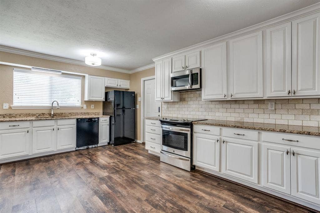 1410 Thackery Drive, Arlington, TX 76018 1410 Thackery Drive, Arlington, TX 76018