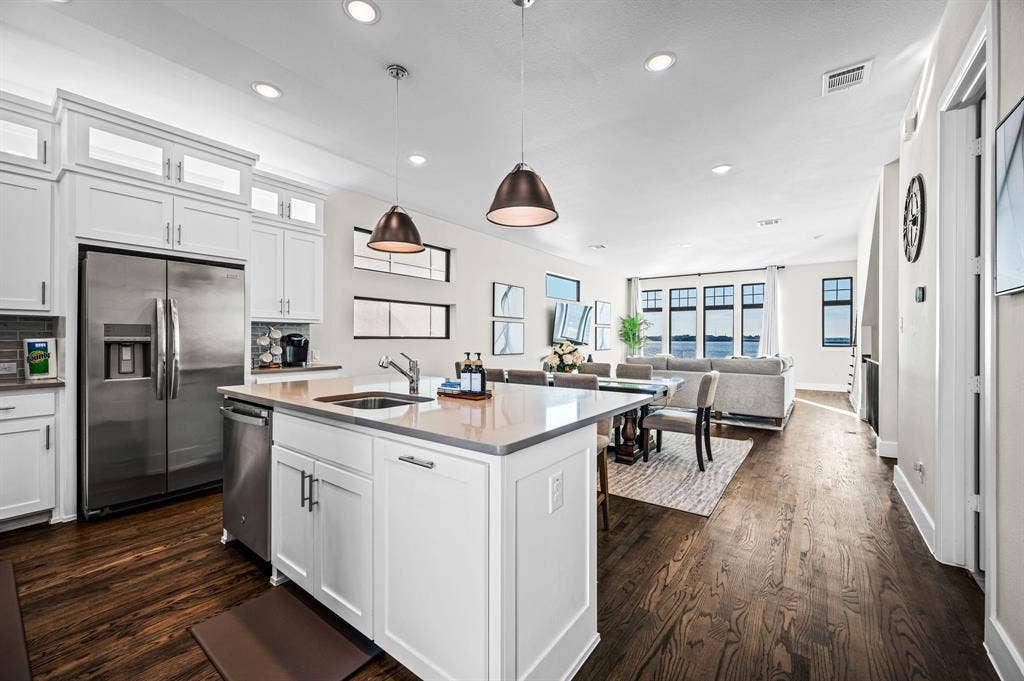 808 War Admiral Drive, Rowlett, TX 75088 808 War Admiral Drive, Rowlett, TX 75088