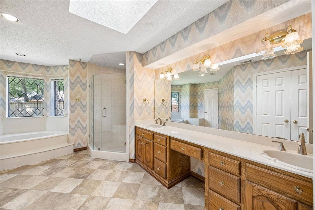 1913 Pecan Ridge Drive, Rowlett, TX 75088 Primary Ensuite Bath