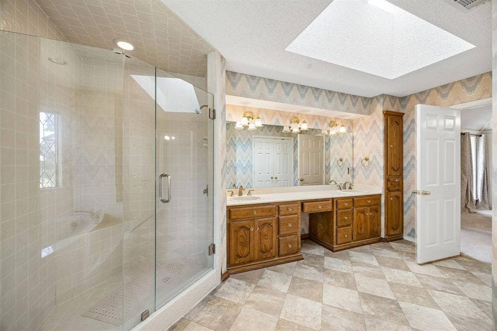 1913 Pecan Ridge Drive, Rowlett, TX 75088 Primary Ensuite Bath