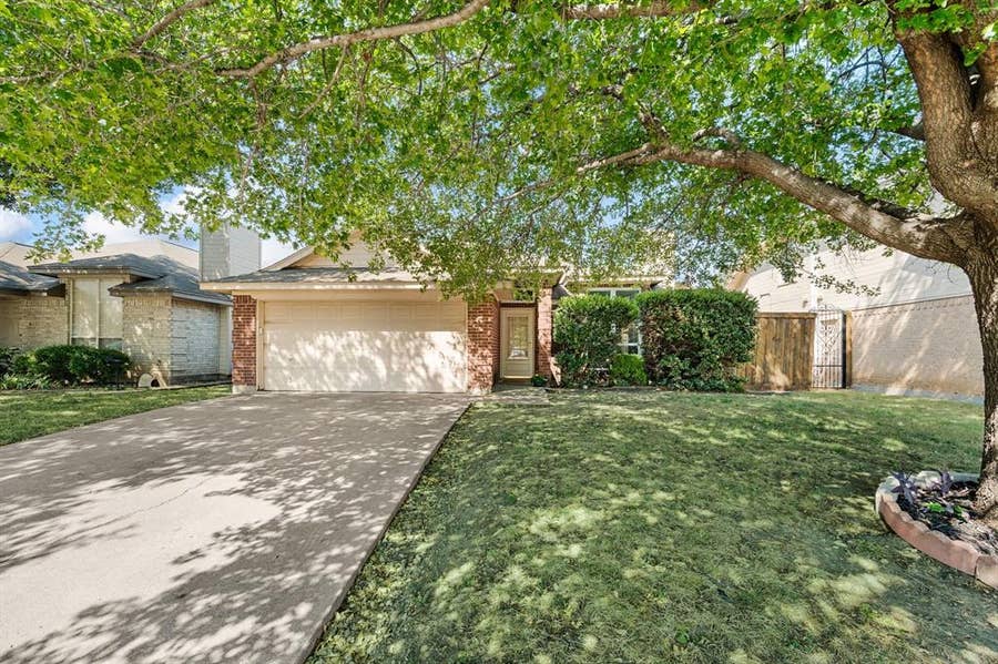 Property photo for 5645 Cancun Drive, North Richland Hills, TX