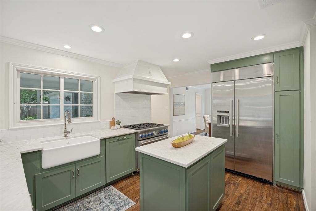 7142 Lakehurst Avenue, Dallas, TX 75230 7142 Lakehurst Avenue, Dallas, TX 75230