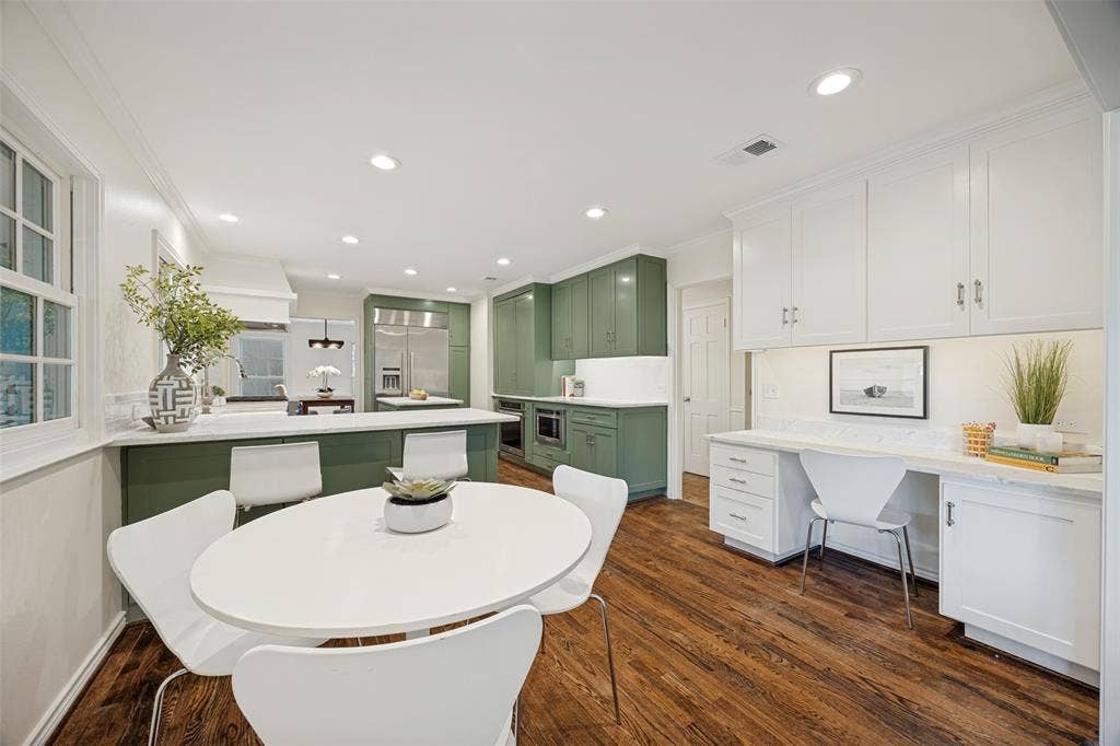 7142 Lakehurst Avenue, Dallas, TX 75230 7142 Lakehurst Avenue, Dallas, TX 75230