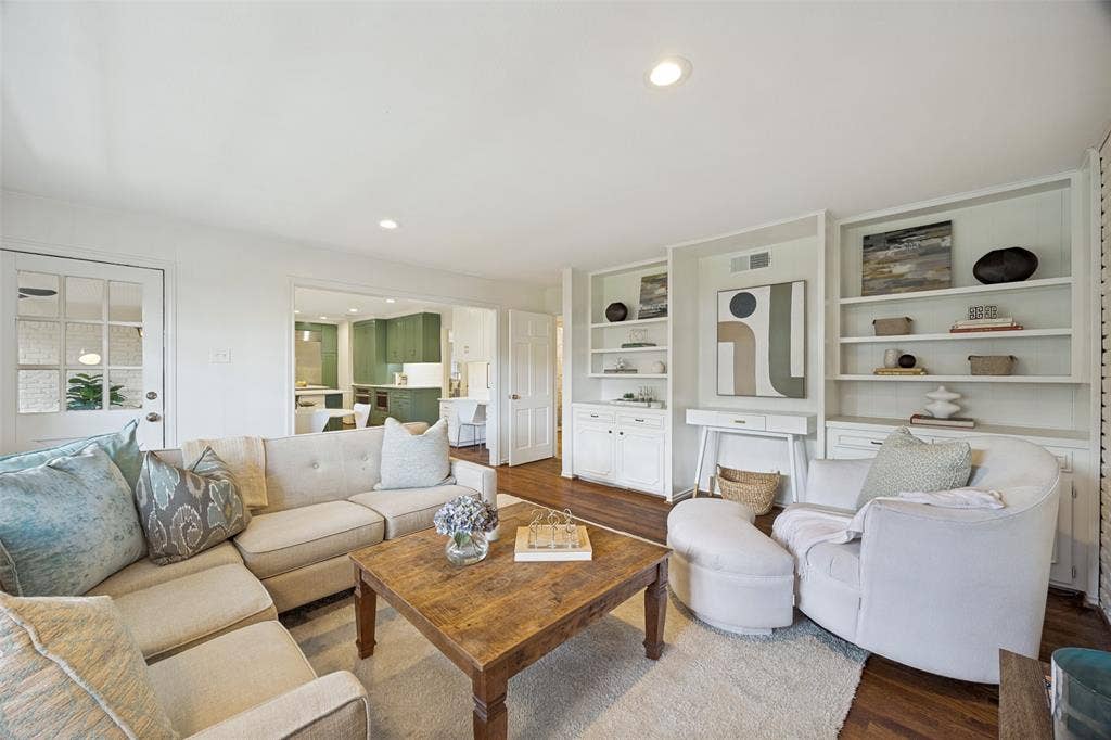 7142 Lakehurst Avenue, Dallas, TX 75230 7142 Lakehurst Avenue, Dallas, TX 75230