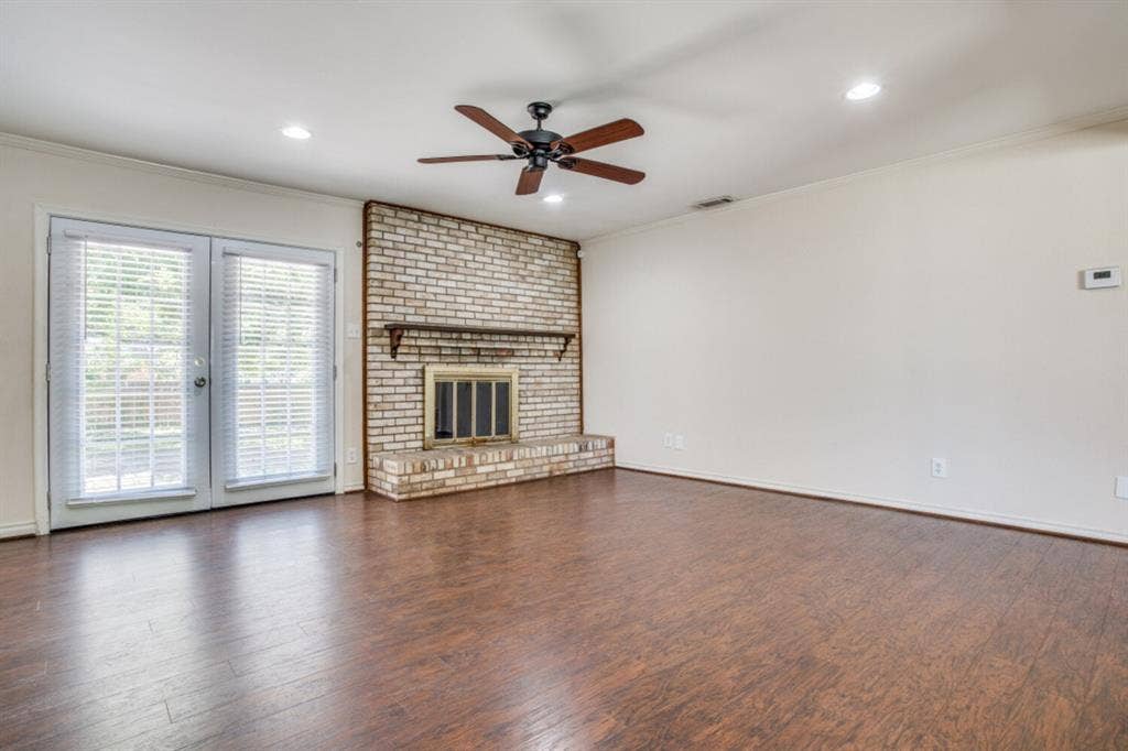 604 N Young Boulevard, DeSoto, TX 75115